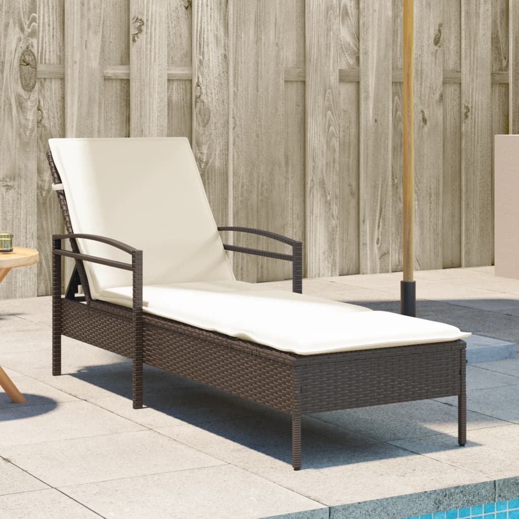 Lettino Prendisole con Cuscino Marrone 63x200x81 cm Polyrattan 368300