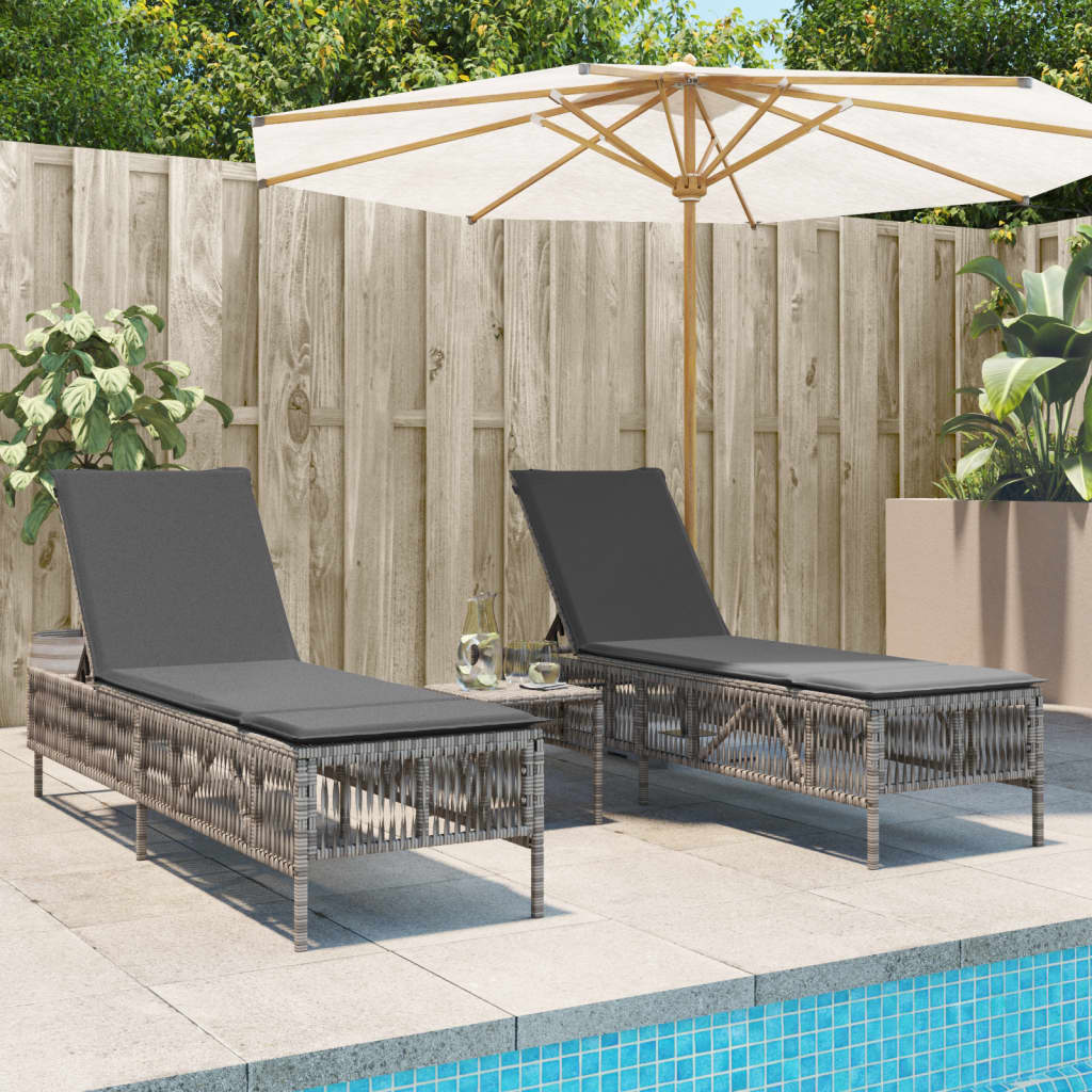 Lettini Prendisole 2 pz con Tavolino Grigio in Polyrattan 4002748