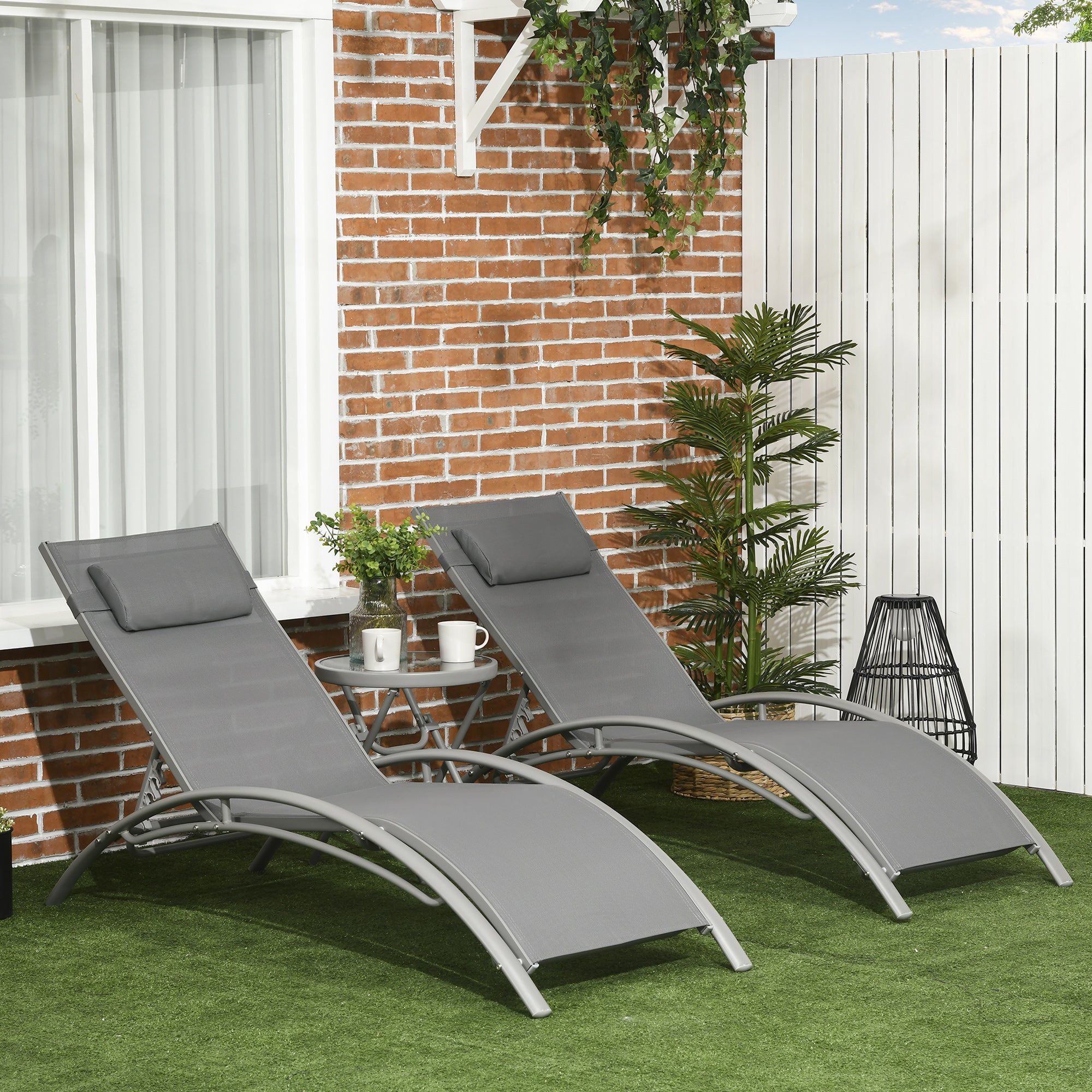 Set 2 Lettini Prendisole da Giardino 62x165x82 cm con Tavolino in Alluminio e Acciaio Grigio