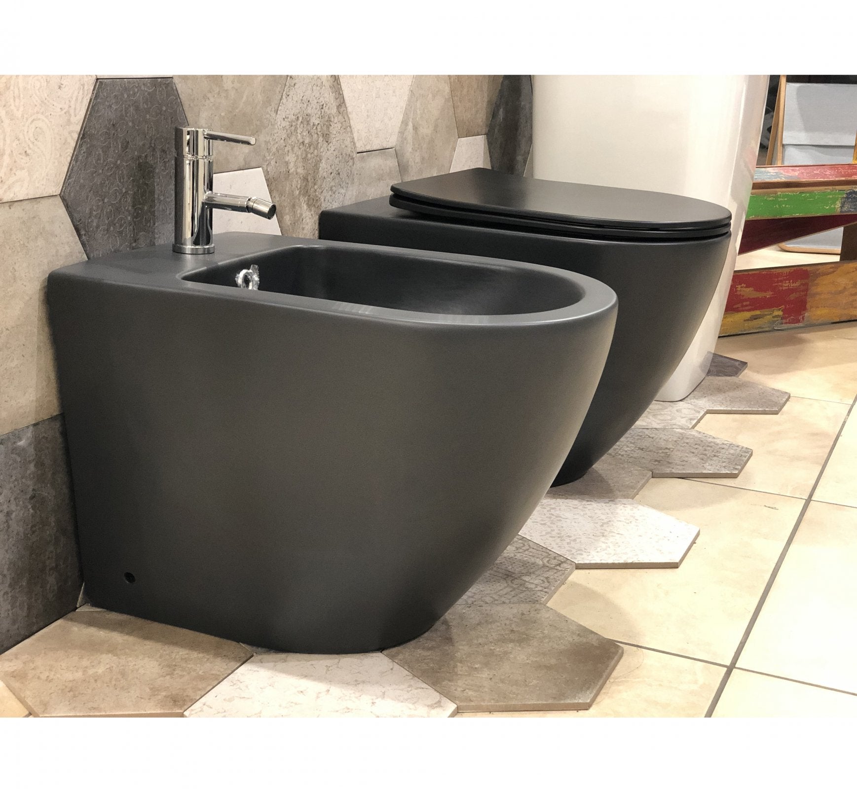 Coppia di sanitari wc e bidet a terra ceramica nera SICENA ROUNDED