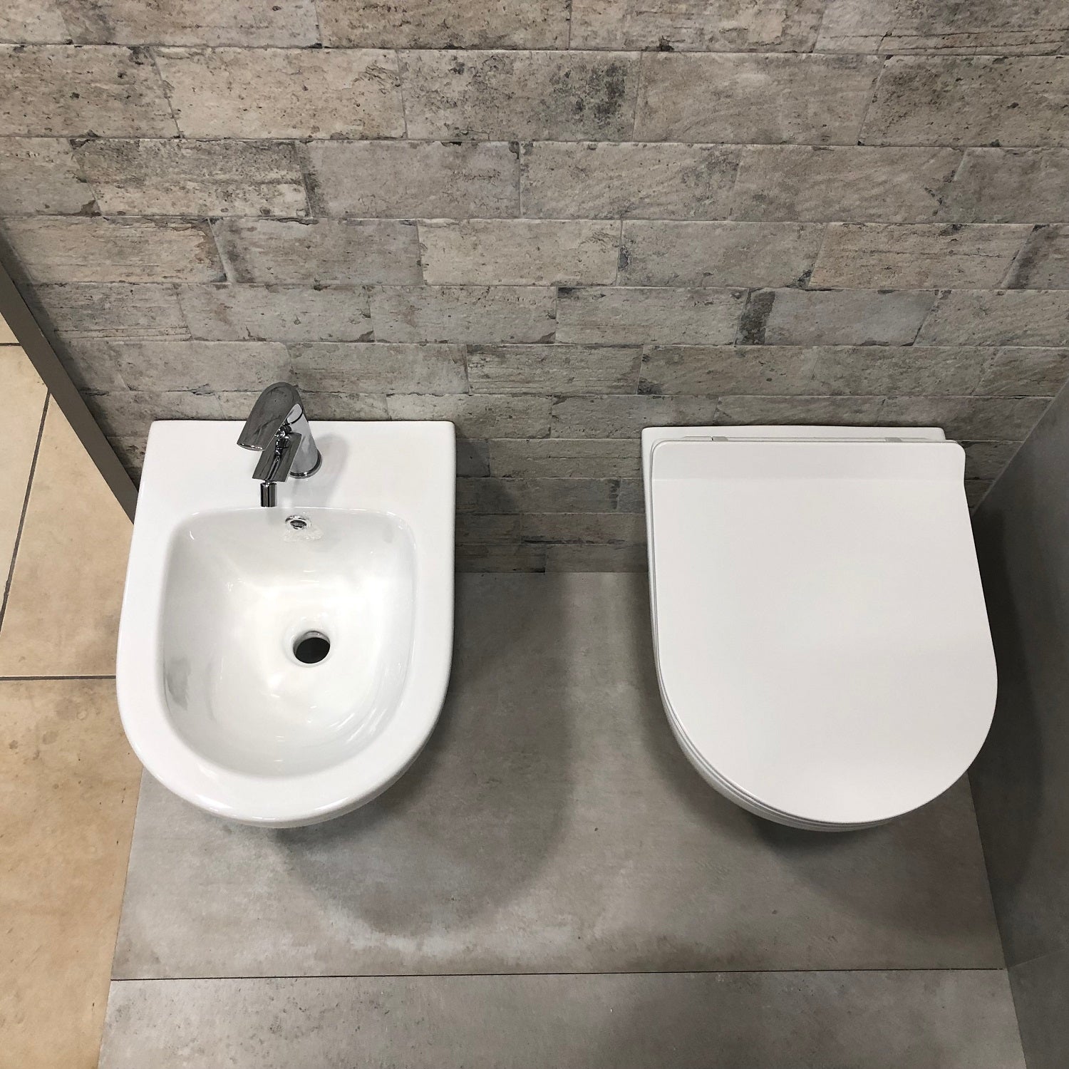 Coppia di sanitari wc e bidet sospesi ceramica SICENA ROUNDED