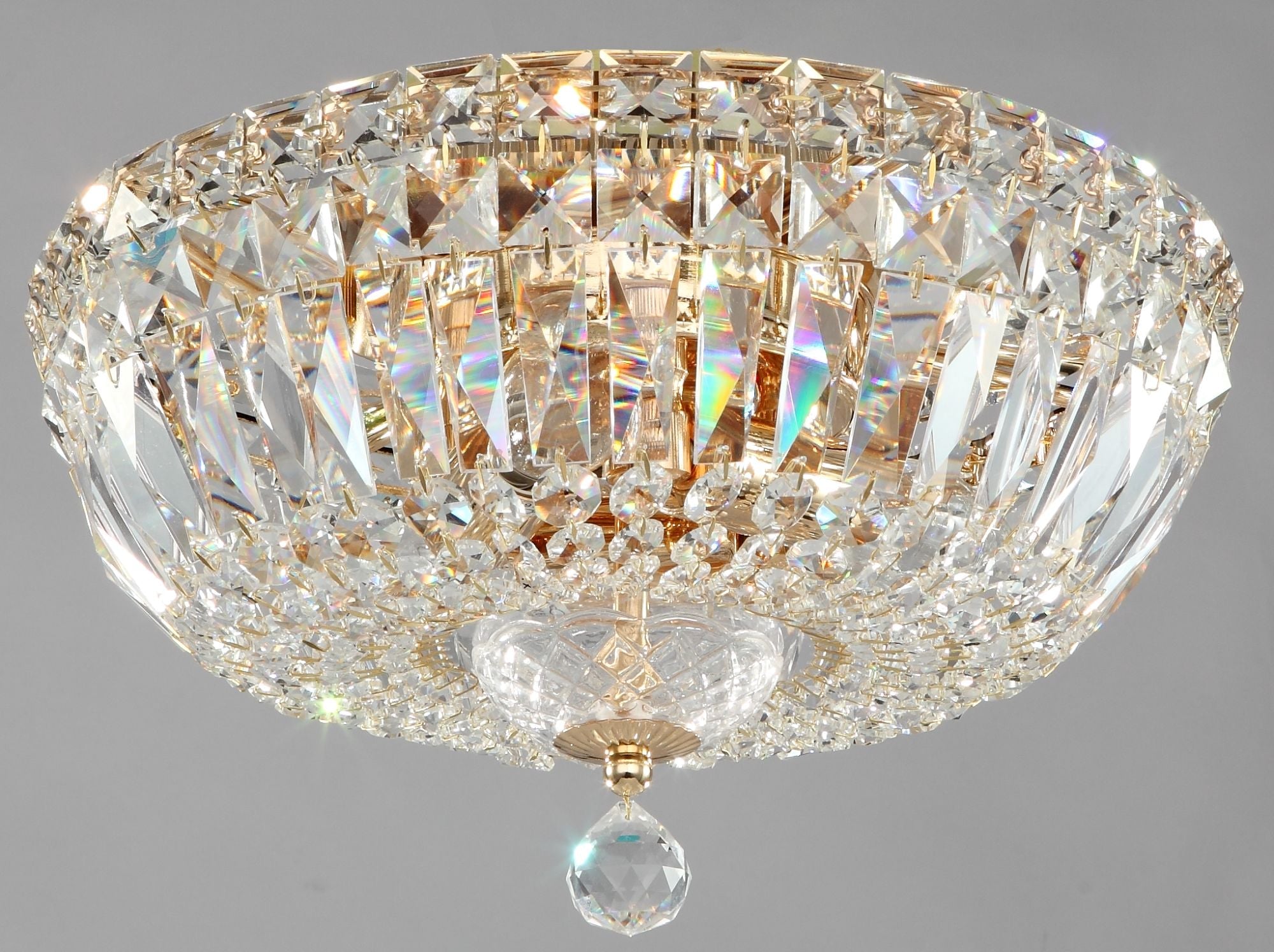 Lampadario Royal Classic in Metallo Basfor Oro Antique