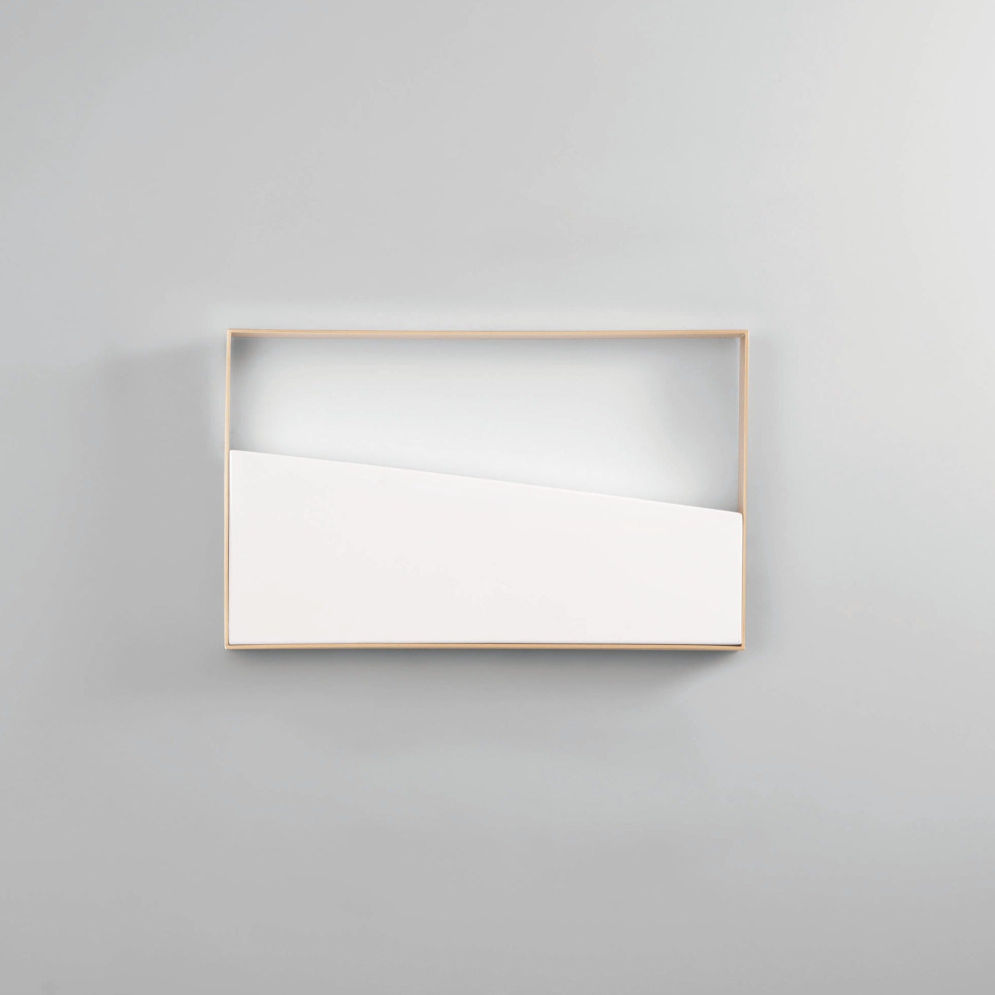 Plafoniera LED ALBA rettangolare in metallo oro e bianco con CCT 40x25 cm.