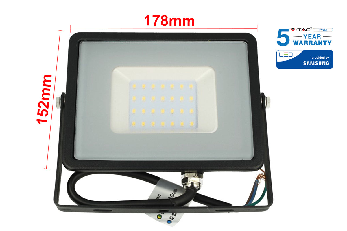 Faro Led Flood Light 30W IP65 Bianco Naturale Super Slim Carcassa Nera Smd Samsung Garanzia 5 Anni SKU-401