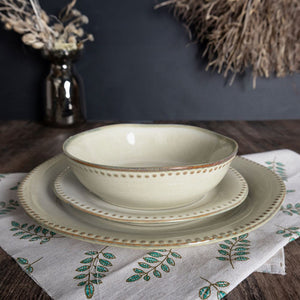 Set di 18 piatti in ceramica Rita rifiniti a mano khaki