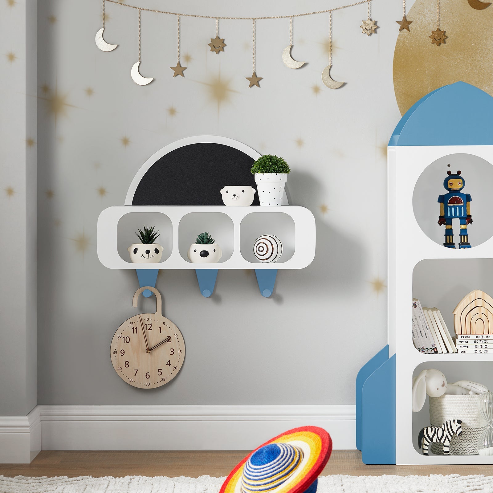 Appendiabiti A Muro Per Bambini Con 1 Lavagna A Semicerchio Scaffale Per Bambini Bianco-Azzurro 70 X 20 X 53 Cm KMB86-W