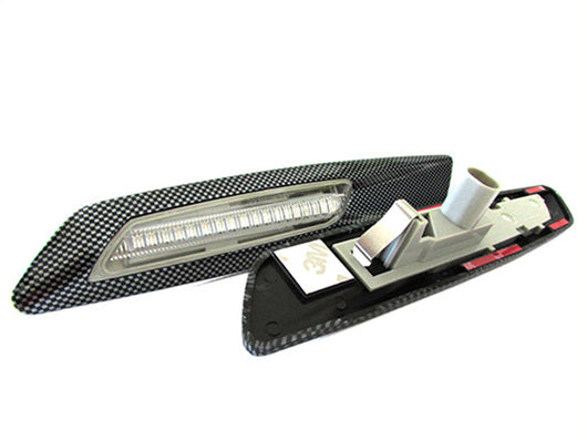 Kit Freccia Laterale a Led Side Marker 3D Carbonio Lente Trasparente BMW E81 E82 E87 E88 E90 E91 E92 E93 E60 E61 F10