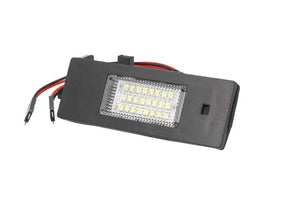 Kit Luci Targa Led BMW E87 LCI E63LCI E46 LCI E89 F20 F12 F13 Con Plafoniera Led Di Serie