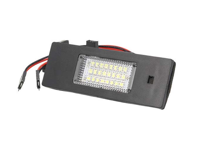 Kit Luci Targa Led BMW E87 LCI E63LCI E46 LCI E89 F20 F12 F13 Con Plafoniera Led Di Serie