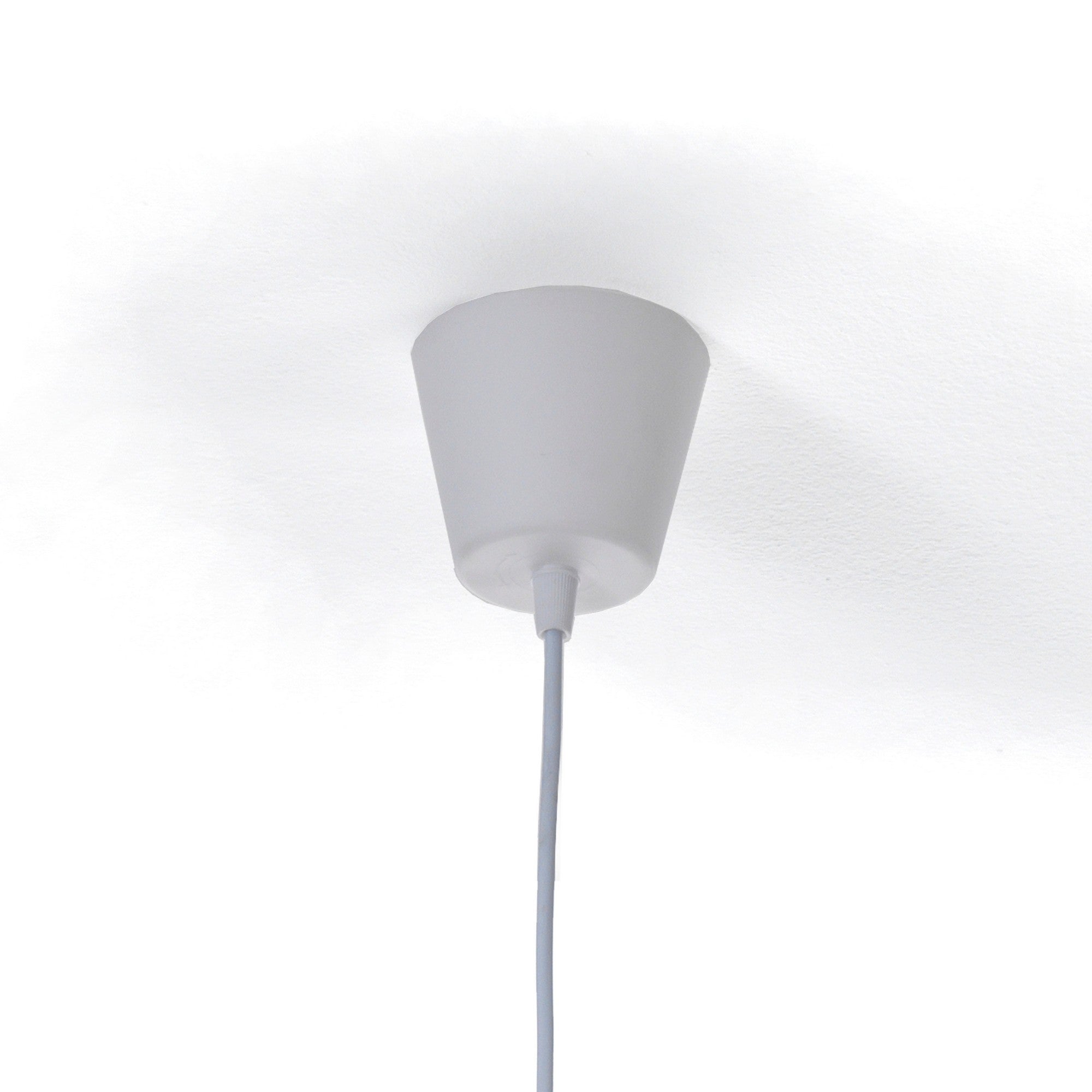 Lampadario in polipropilene bianco opaco cm H.30 x Ø.40