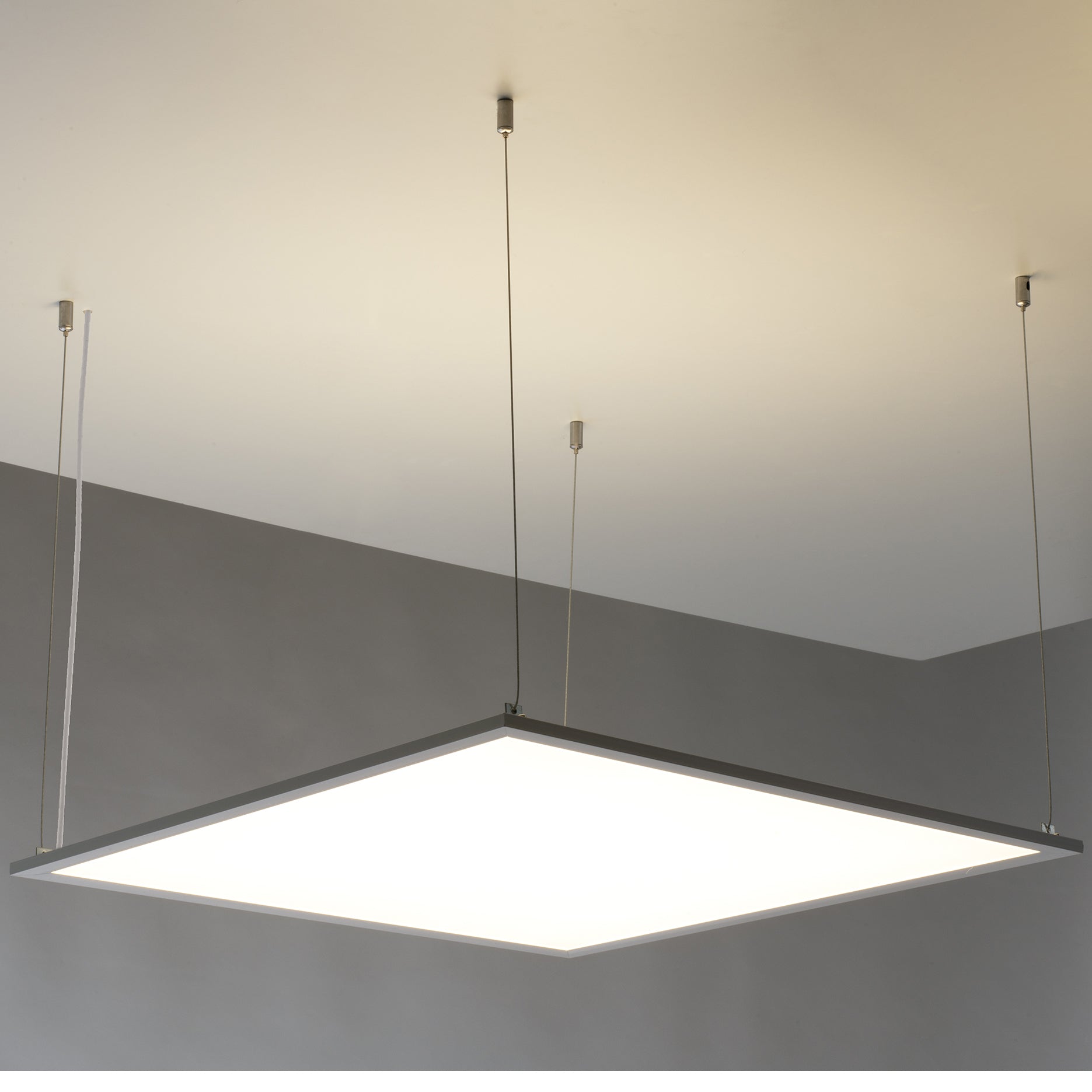 Pannello LED 40W in alluminio con finitura bianca a doppia emissione di luce 4000K 60x60 cm