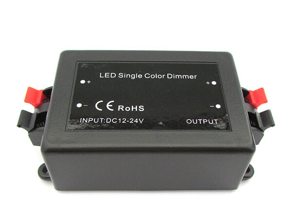 Led Dimmer PWM Con Telecomando RF Con Moschettone Accoppiabile Riprogrammabile 12V 24V 8A