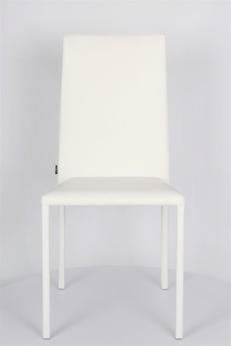 Sedia impilabile Julia Tommychairs, struttura in acciaio imbottita e rivestita in finta pelle colore bianco