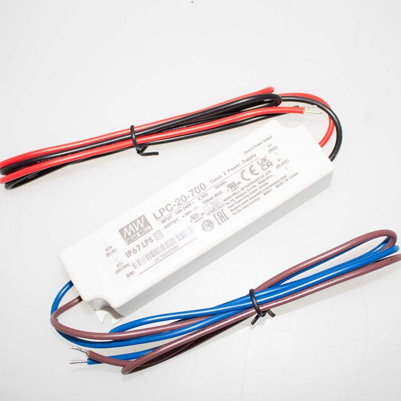 MeanWell Led Driver CC LPC-20-700 IP67 Output 21W 30V 700mA Input 100-240V 0,55A Corrente Costante