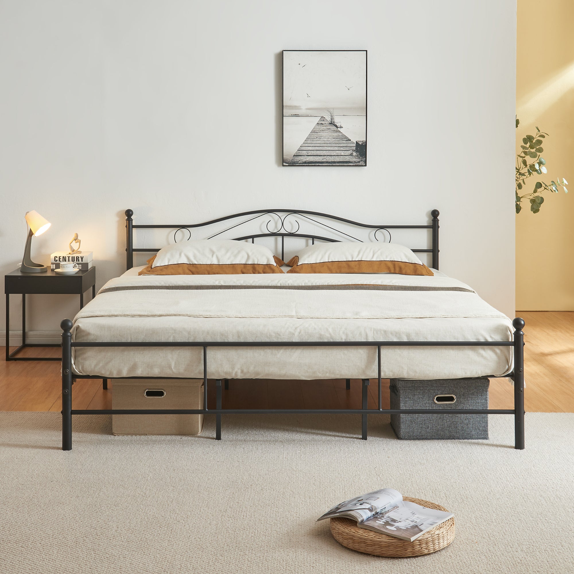 Letto Doppio Florenz in Acciaio con Testiera Decorativa e Materasso 180 x 200 cm Nero [en.casa]