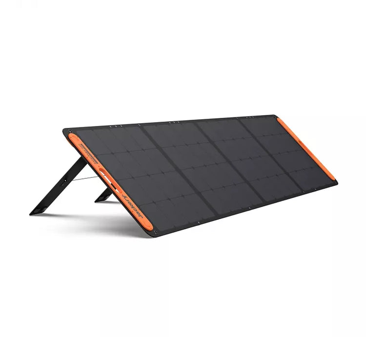 Pannello solare portatile Jackery SolarSaga da 200 W, in abbinamento con Explorer 2000 PRO come generatore solare