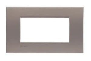 PLACCA RETTANGOLARE LIVING LIGHT 4 MODULI SQUARE BTICINO LNA4804SQ