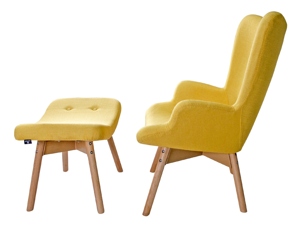 Poltrona con pouf poggiapiedi in stile scandinavo con piedi in legno - Colore: Giallo - PLSG16PL