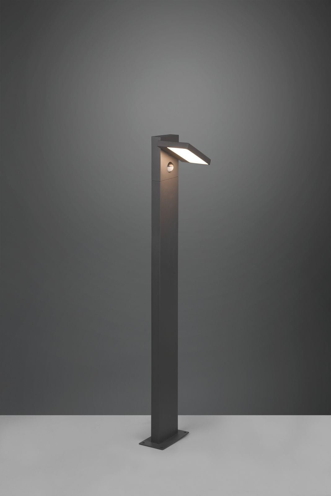 Palo esterno HORTON LED in fusione orientabile con sensore antracite 426369142