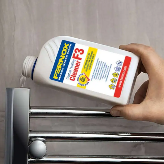 Fernox cleaner f3 detergente liquido impianti riscaldamento 500 ml