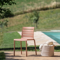 Zoe set di 4 sedie da esterno impilabili terracotta 79x51 cm