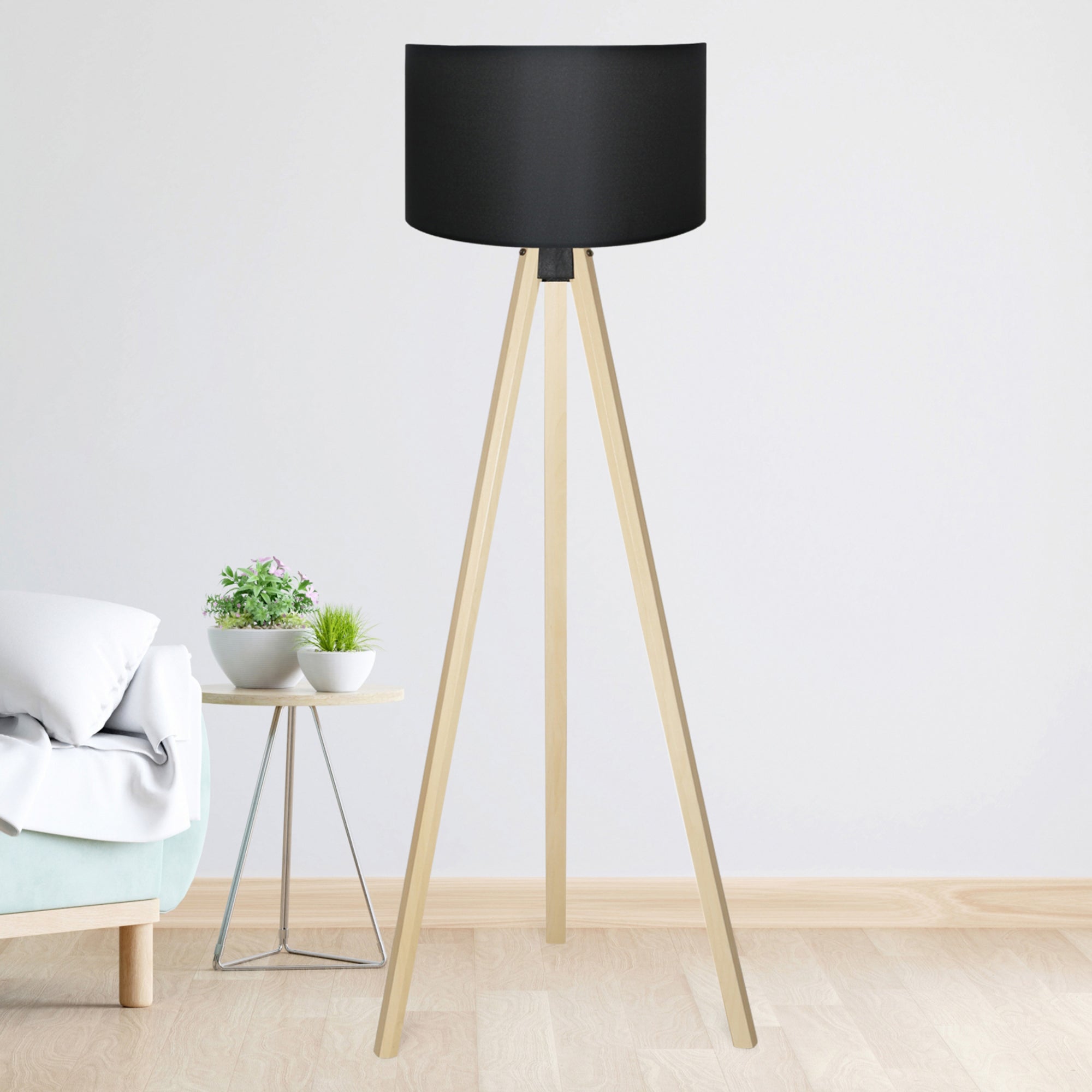 Lampada da Terra 'Newport' - Altezza 140 cm - Piantana Tripode Lampada a Treppiedi con Paralume in PVC / Tessuto - Nero