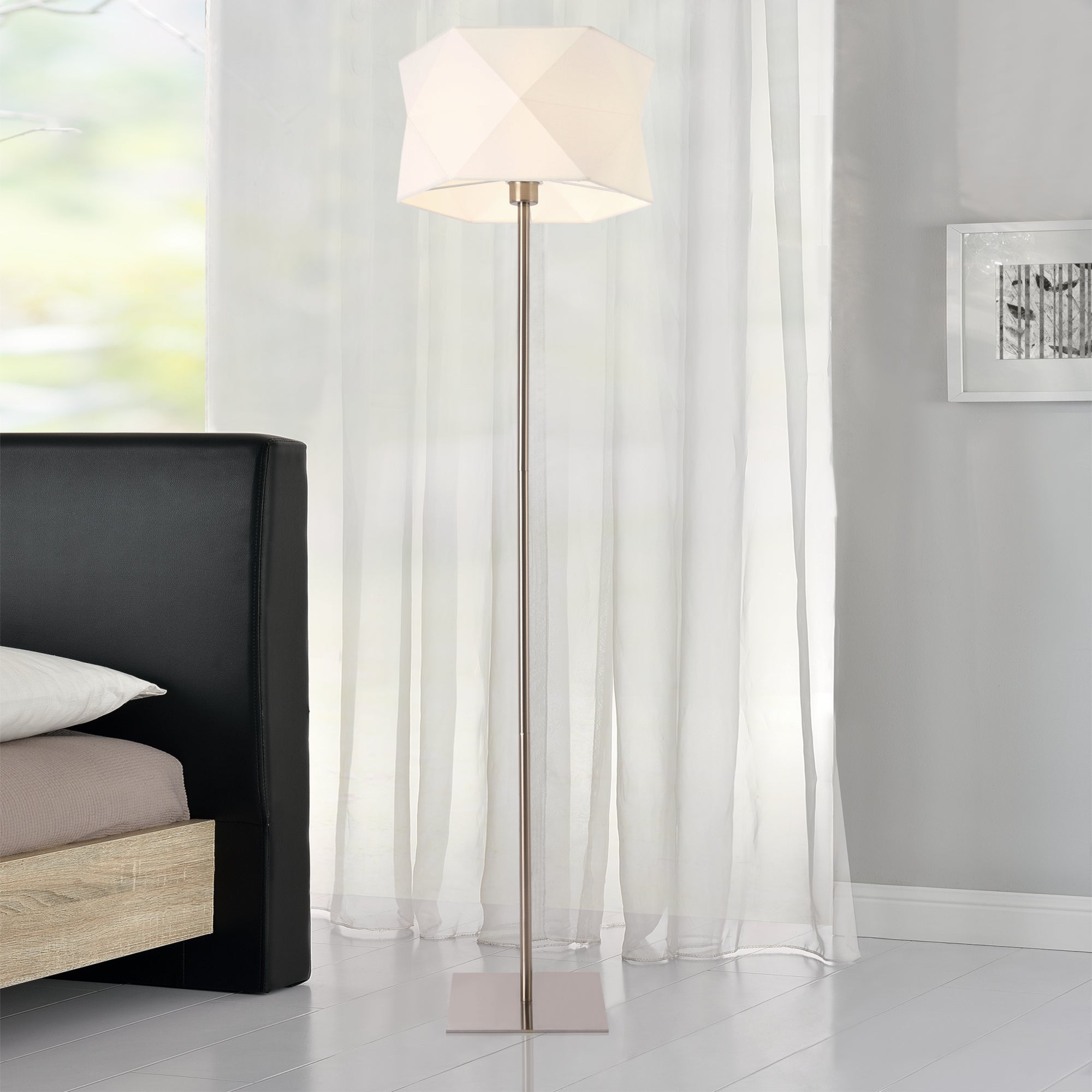 Lampada da Terra Alta 152 cm con Piantana Dritta con Paralume Bianco Cilindrico con Taglio Poligonale Lampada a Stelo in