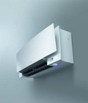 Unità Interna a Parete Daikin Bluevolution serie EMURA WHITE III 18000 Btu FTXJ50AW R-32 Wi-Fi Integrato Colore Bianco Opaco