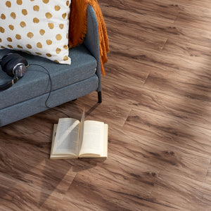 Piastrelle Adesive Vanola in PVC per Spazi Interni 7 listoni = 0,975 m² Effetto Quercia Classic Warm NEU.HOLZ