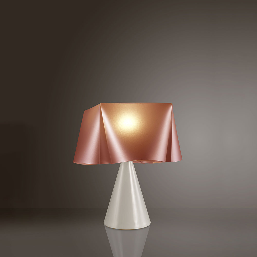 Lampada Da Tavolo A Cono 1 Luce Wanda In Polilux Rame D30 Made In Italy