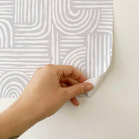 Carta da parati adesiva Maze in vinile grigio cenere- 1 rotolo 50x300 cm-Decochic