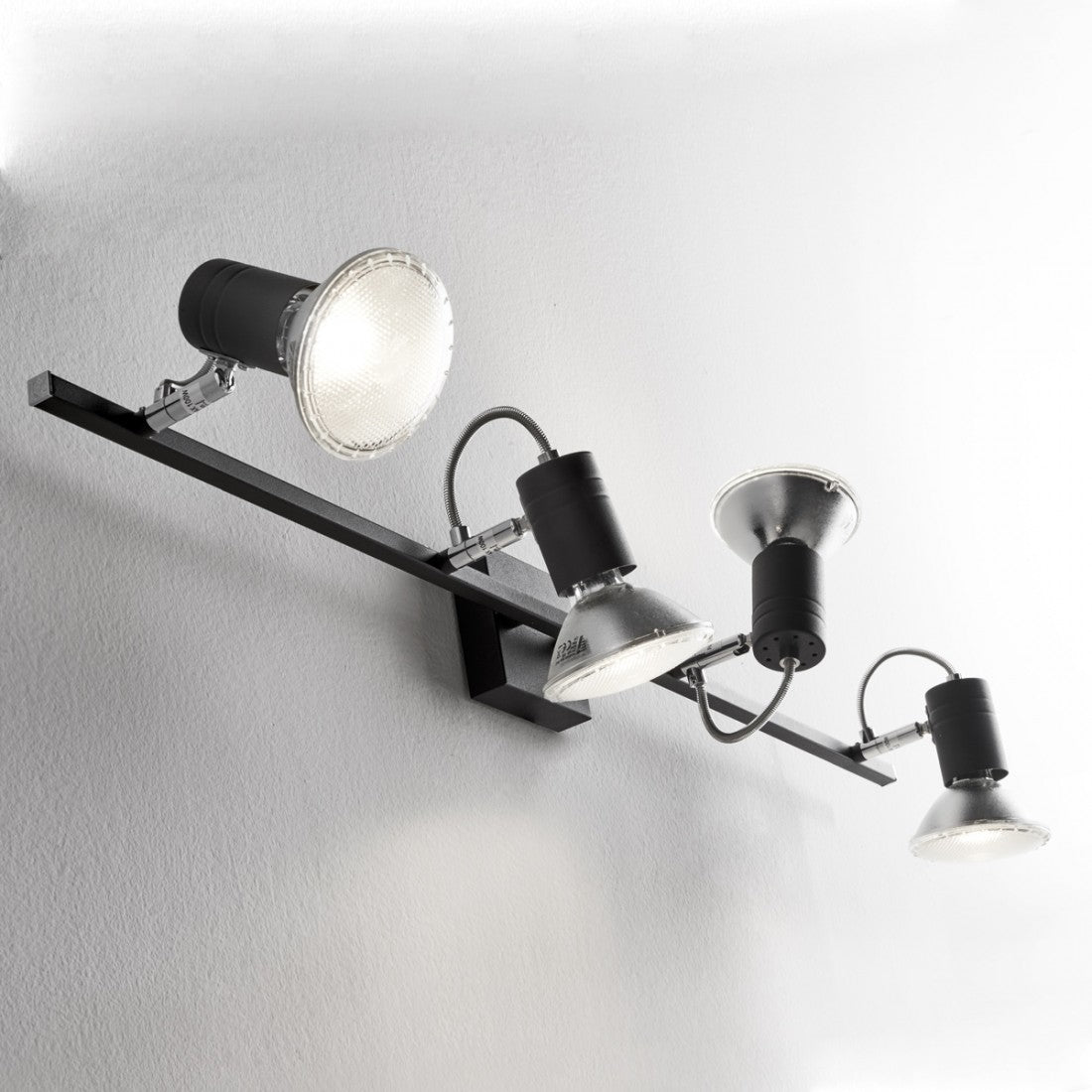 Binario moderno illuminando zeus 4 nr e27 led spot orientabili parete soffitto