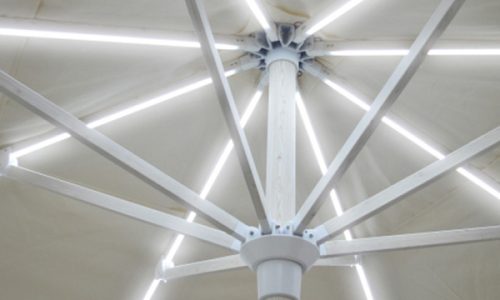 Ombrellone Brera blu - bianco lucido con luci LED