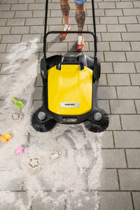 KARCHER Spazzatrice manuale S 6 Twin - Ampiezza di lavoro con spazzola laterale: 860 mm - Max. prestazioni di area: 3000 m²/h - Contenitore per rifiuti: 38 l