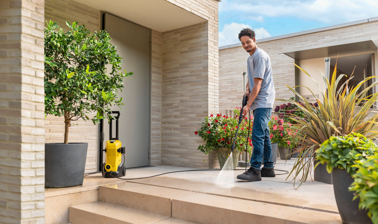 KARCHER Idropulitrice K 3 Home - Pressione: 20 – max. 120 / 2 – max. 12 bar / MPa - Portata: max. 380 l/h - Potenza allacciata: 1.6 kW