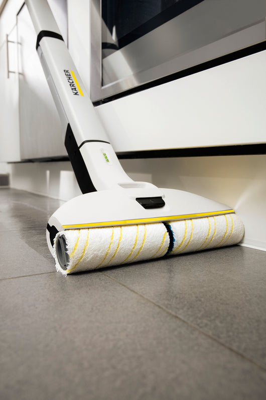 KARCHER Scopa elettrica a batteria EWM 2 - Prestazioni di area per carica della batteria: circa. 60 m² - Capacità serbatoio acqua dolce: 360 ml - Capacità serbatoio acqua sporca: 140 ml