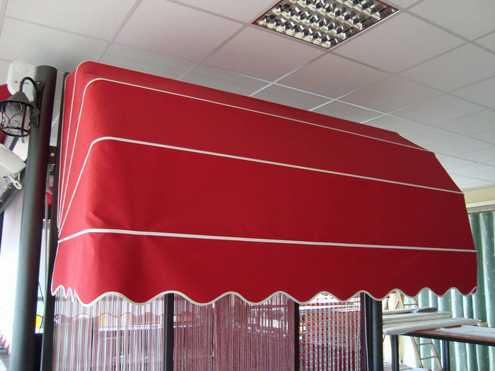 Tenda Sole Cappottina 4 Raggi, Telo PVC Rosso, Largh. 2 x Sporgenza 0,80, UV-Resistente, Impermeabile Giardino, Balcone