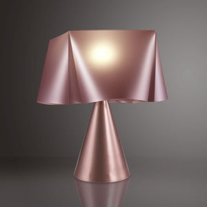 Lampada da Tavolo cono Pink Metal in Plastica Cm. 28 x 32h