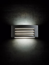 Applique in alluminio pressofuso con diffusore opalino - Luce calda - 10W - 840 lumen - IP54 grafite