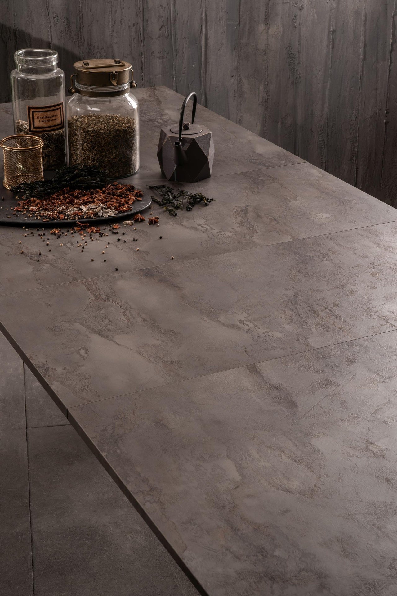 Tavolo allungabile cemento grigio-metallo bianco 90 cm x 156- 316 cm H. 76 cm