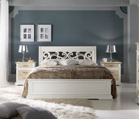 Letto matrimoniale shabby con testata traforata bianco