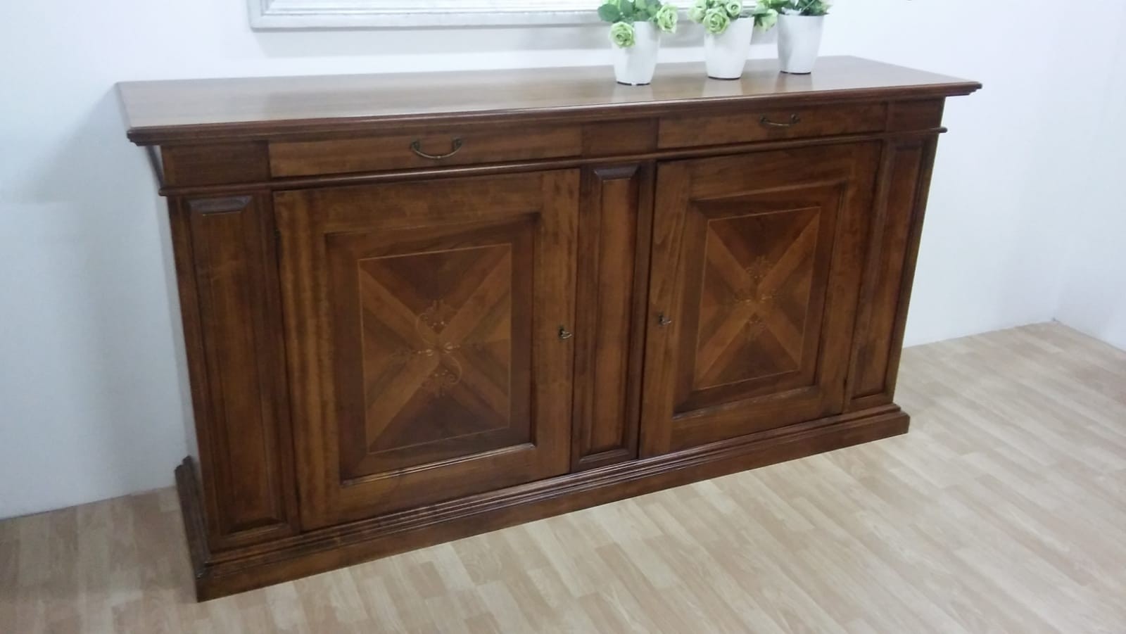 Madia credenza arte povera in legno 2 ante tinta noce l.213 p.55 h.110