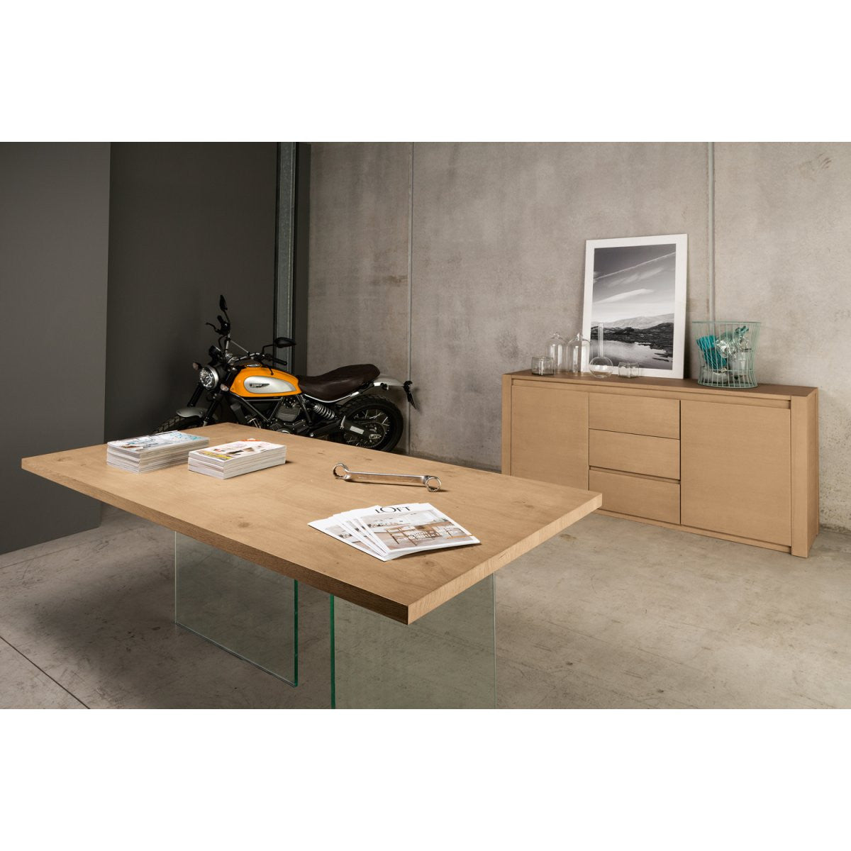 Madia credenza in frassino 2 porte 3 cassetti miele l.184 p.48 h.88