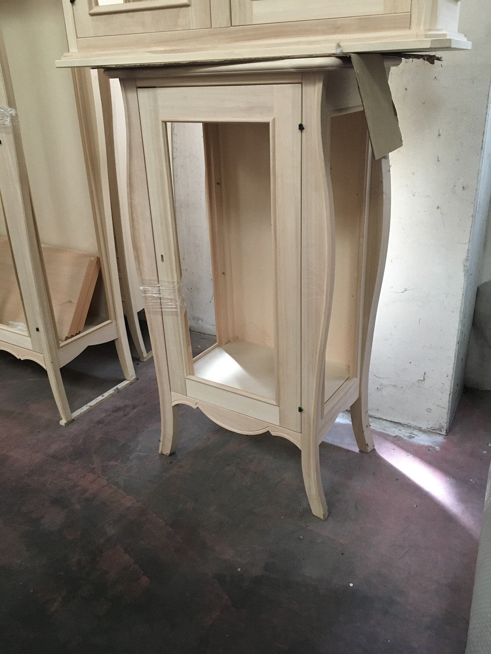 Vetrina classica 1 porta in legno grezzo l.71 p.48 h.134