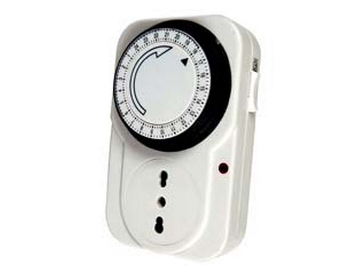 2blister timer a presa giornaliero con interruttore intervallo 15 minuti cod:ferx.fer98663