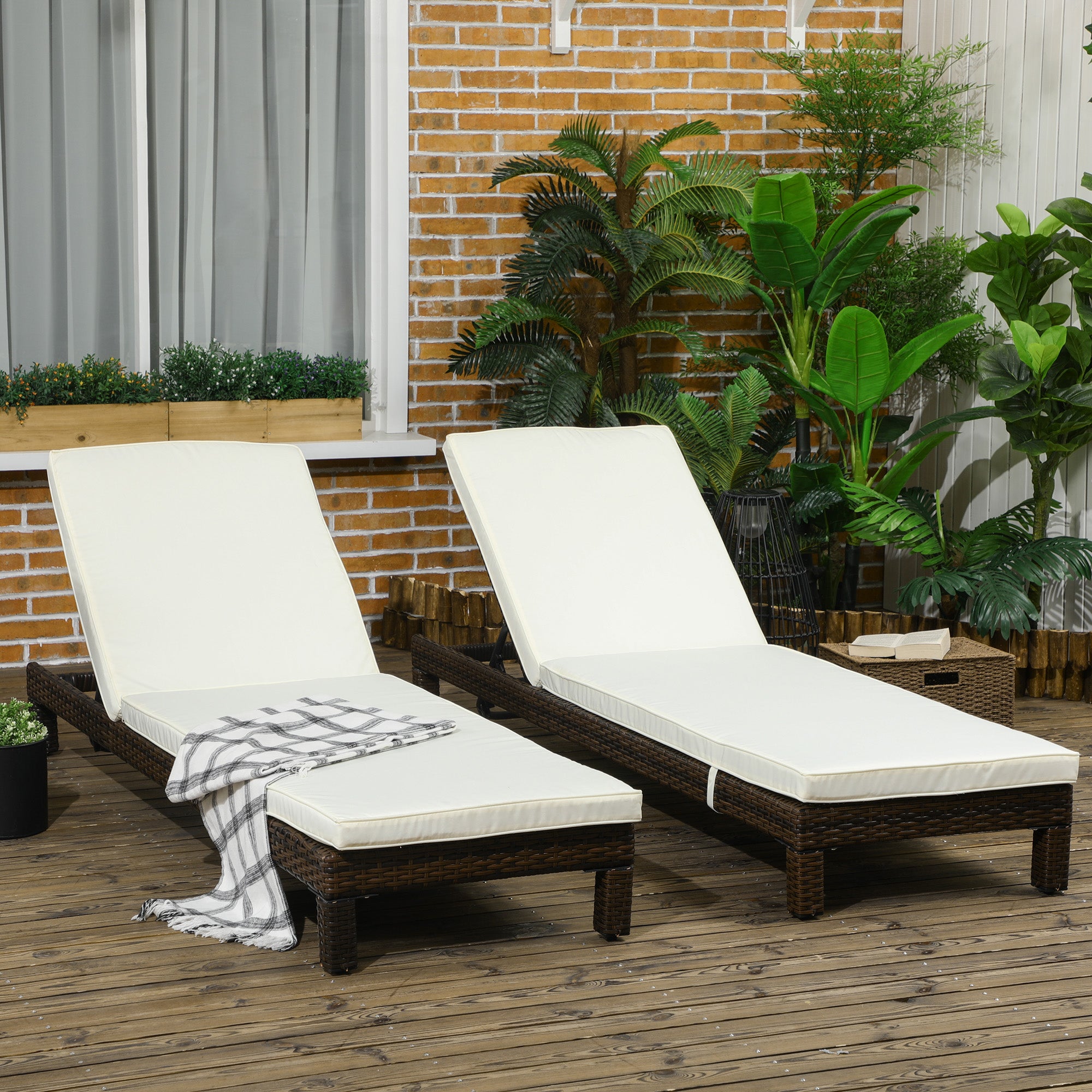 Set 2 Lettini Prendisole 196x60x22 cm in Rattan PE Marrone e Bianco