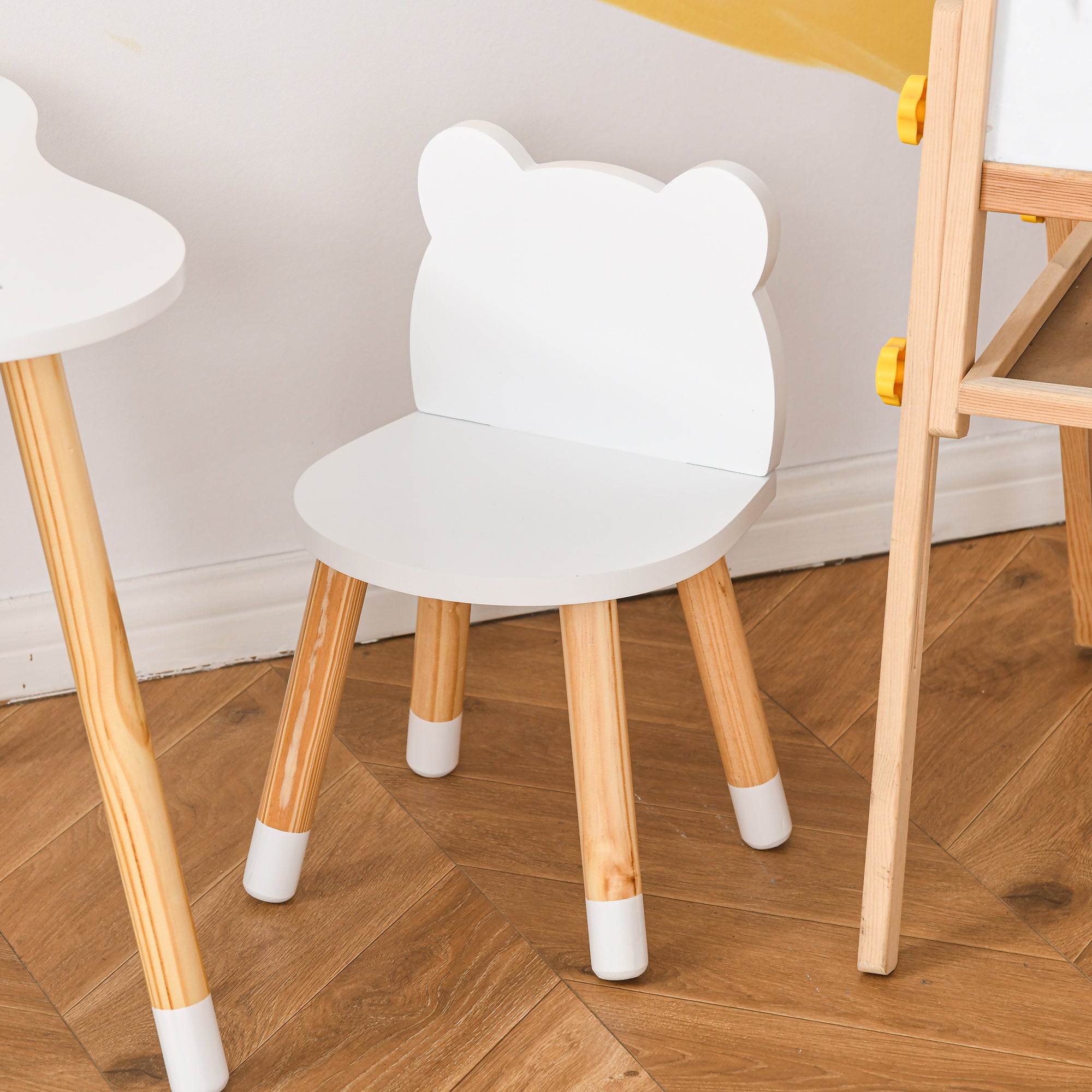 Set Tavolino con 2 Sedie per Bambini a Forma di Orsetto in Legno di Pino e MDF Bianco