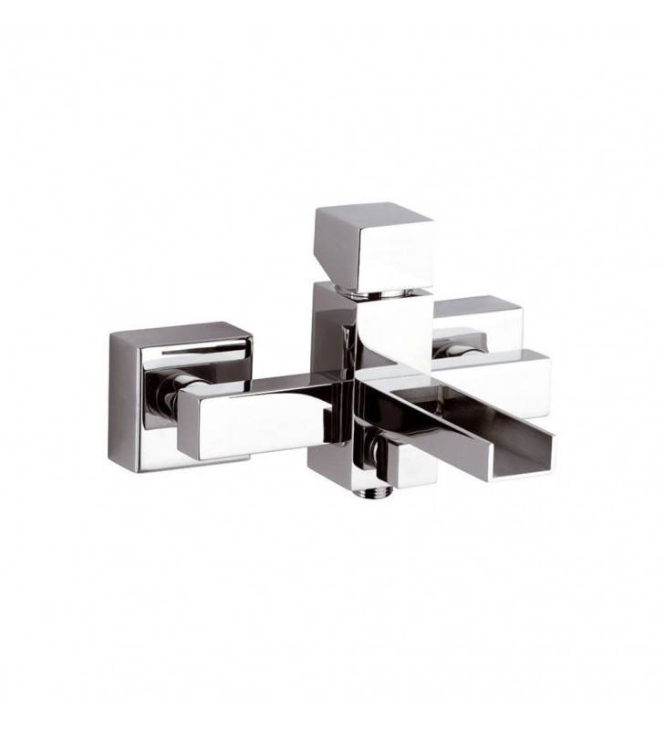 Rubinetto per esterno vasca con bocca a cascata, design quadro e minimale. serie cube waterfall cod 77792