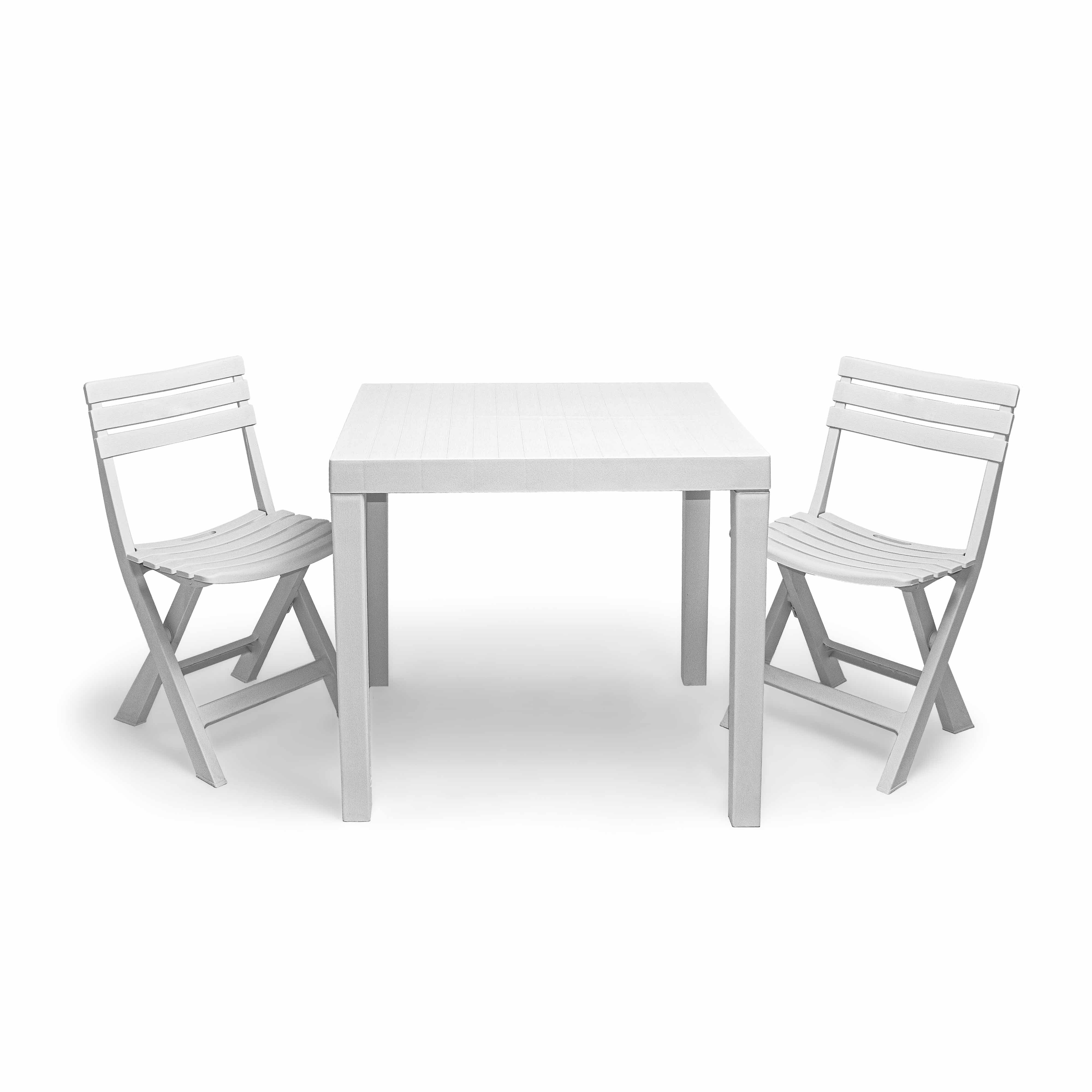 Club - Set da pranzo in resina con finitura effetto legno 3d. Set bistrot da esterno con 2 sedie pieghevoli + tavolo dogato 80x72x70H cm. Set da giardino bianco o antracite.