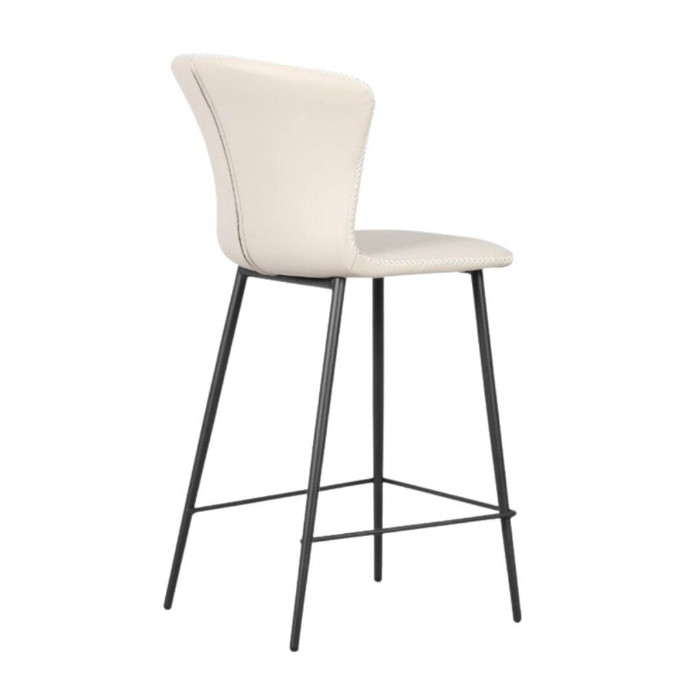 Sgabello con gambe in metallo nero e schienale avvolgente beige Core